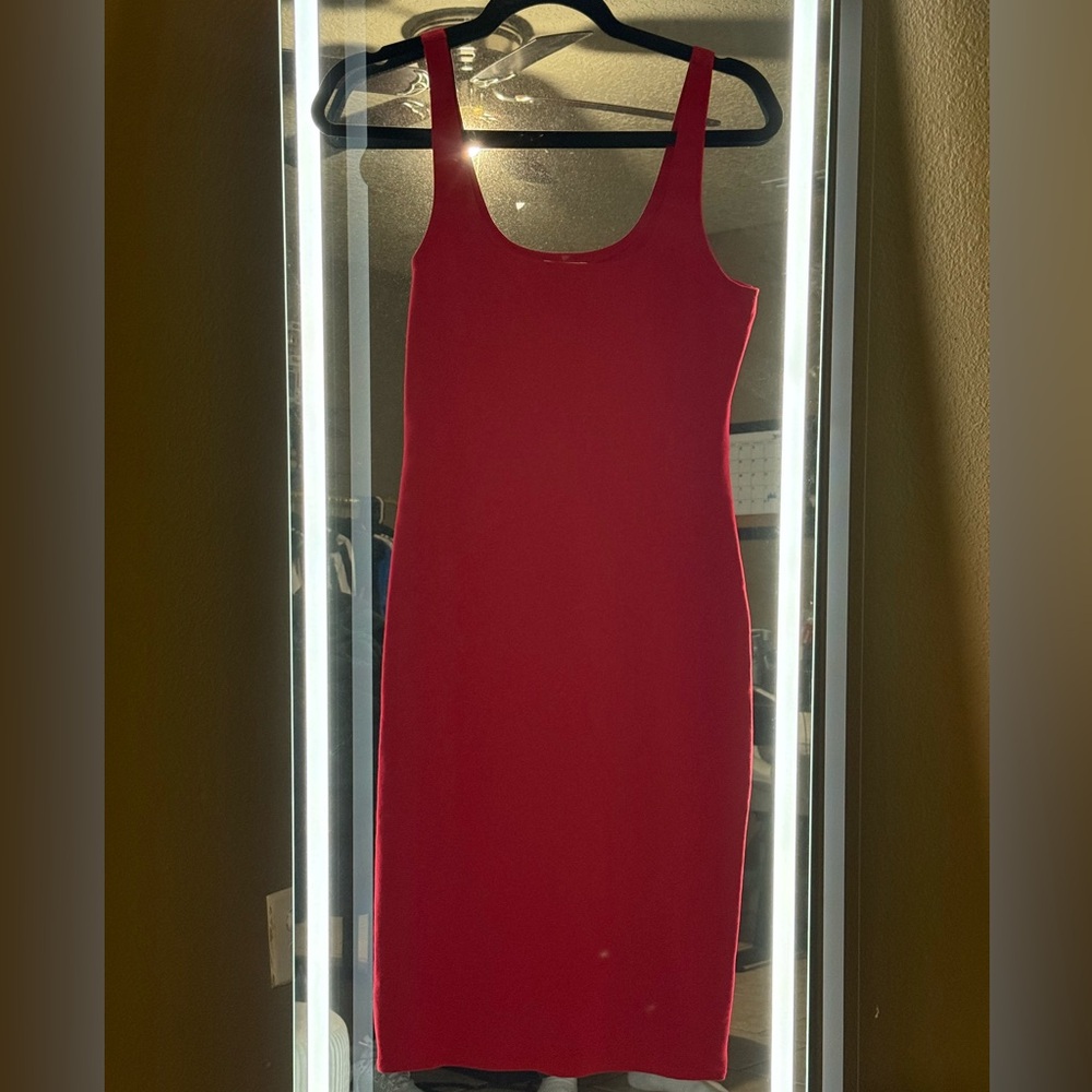 Love J Red Sleeveless Bodycon Midi Dress Scoop Neck